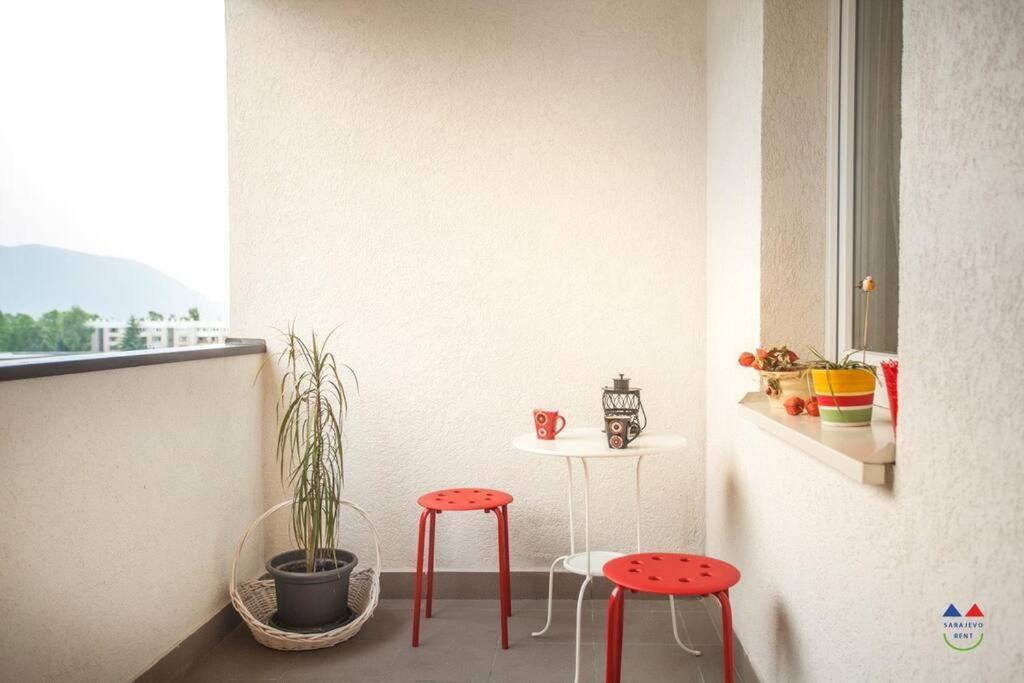 Lovely Near Airport Apartment *