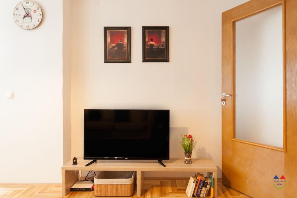 Lovely Near Airport Apartment *